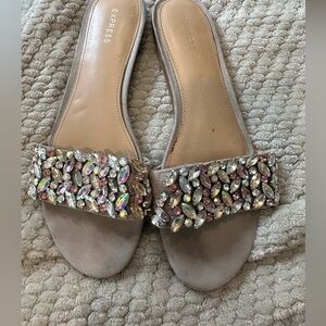 Express slides diamonds